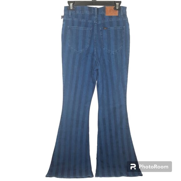 Lee Hi-Rise Flare Jeans in Mid stripes Size 29×33 NWT - Picture 4 of 8